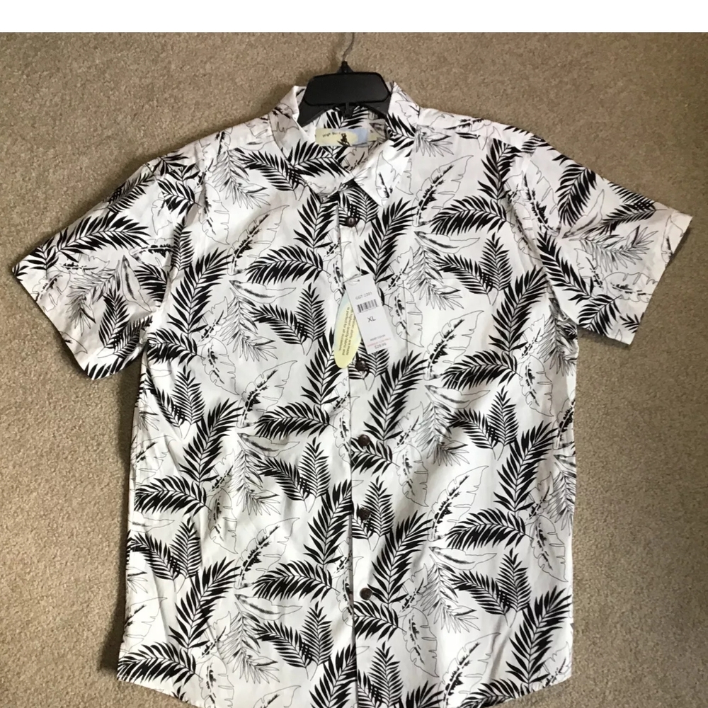 #37 Men's Black and White Leaf Print Shirt